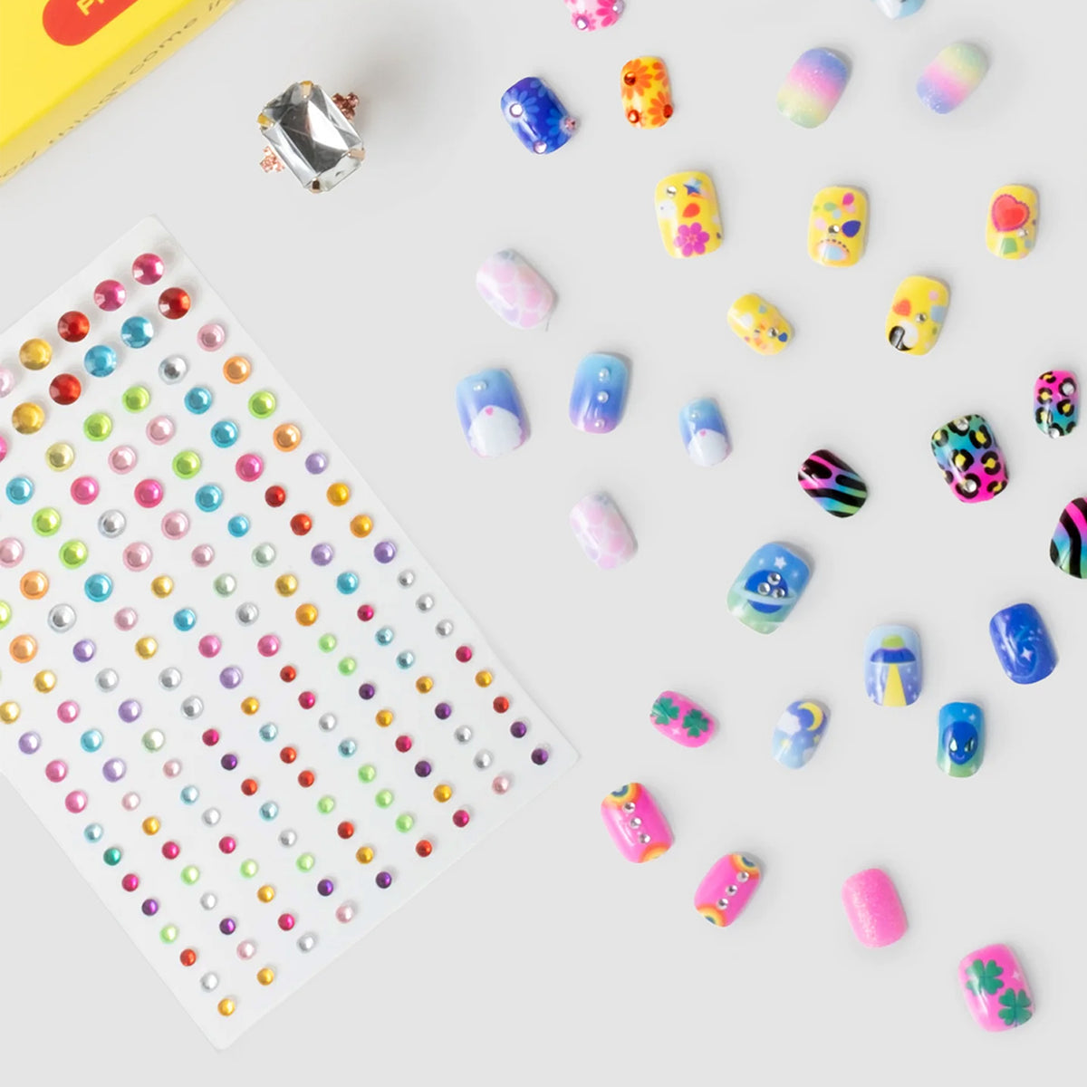 Days of the Week Press On Nail Kit