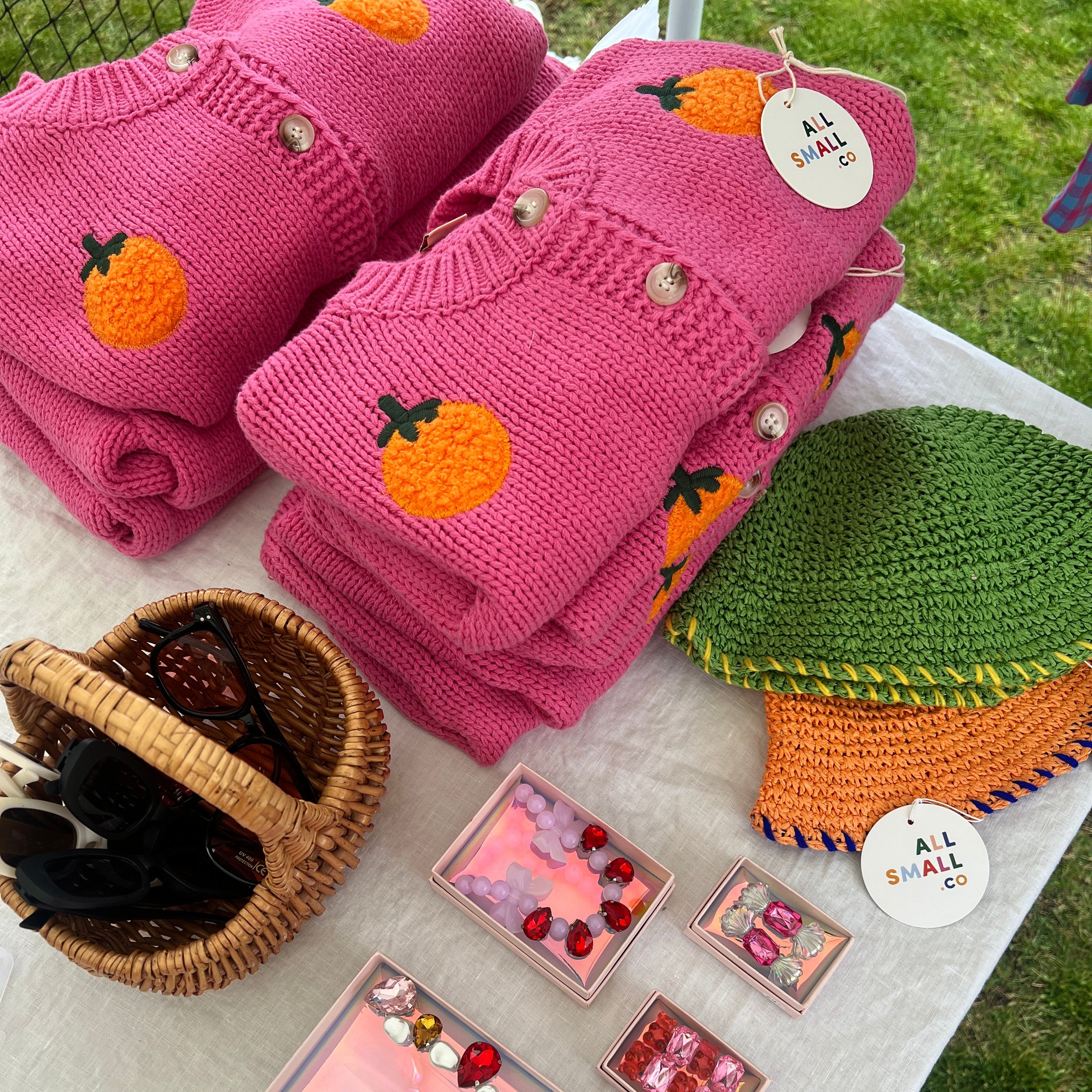 苺*瑚様 taiga igari mohair cardiganアーガイル柄　モ Tangerine Cardigan - Cozy Kids Sweater with 3D Fruit Appliqués